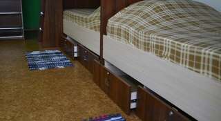 Гостиница Lucomoria Hostel Abakan Абакан Кровать в общем 6-местном номере-1